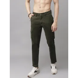 Roadster Men Olive Green Solid Cargos-picture-20