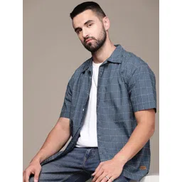 Roadster Men Relaxed Windowpane Checked Cuban Collar Casual Shirt-picture-19