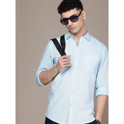 Roadster Men Solid Premium Regular Fit Shirt-picture-30