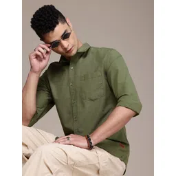 Roadster Men Solid Premium Regular Fit Shirt-picture-31