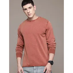 roadster Men Solid Round Neck Red Sweater-picture-21