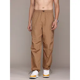 Roadster The Lifestyle Co. Men Pure Cotton Pleated Cargos Trousers-picture-39