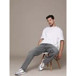 Roadster The Lifestyle Co. Men Straight Fit Light Fade Stretchable Jeans-picture-36