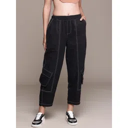 Roadster The Lifestyle Co. Women Cotton Tapered Fit Regular Trousers-picture-17