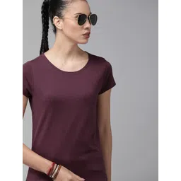 Roadster Women Burgundy Solid Round Neck T-shirt-picture-20