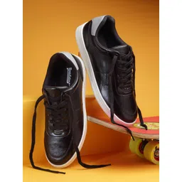 The Roadster Co. Men Contrast Sole Lace-Up Sneakers-picture-19