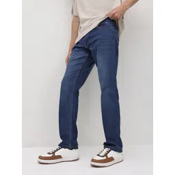 The Roadster Life Co. Men Regular Fit Mid-Rise Light Fade Stretchable Jeans-picture-20