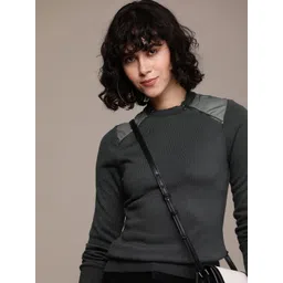 The Roadster Life Co. Solid Pullover Sweater with Zip Detail-picture-15