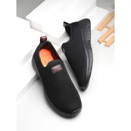 The Roadster Lifestyle Co. Men Black Textured Walking Sports Shoes-picture-41