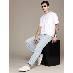 The Roadster Lifestyle Co. Men Blue Relaxed Fit Light Fade Low Distress Pure Cotton Jeans-picture-38