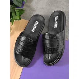 The Roadster Lifestyle Co Men Casual Slip-On Comfort Sandals-picture-17