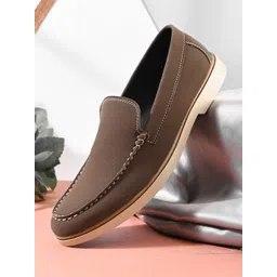 The Roadster Lifestyle Co. Men Comfortable Slip-On Sneakers-picture-35