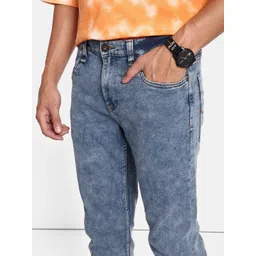 The Roadster Lifestyle Co. Men Denim Blue Slim Fit MCW Back Street Boys Hyper Hypo Jeans image 4