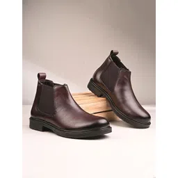 The Roadster Lifestyle Co Men Leather Round Toe Chelsea Boots-picture-30