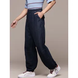 The Roadster Lifestyle Co. Men Relaxed Fit Jeans image 4