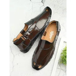 The Roadster Lifestyle Co Men Round-Toe Shoe-Style Sandals-picture-27