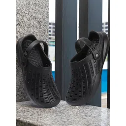 The Roadster Lifestyle Co. Men Self-Design Back Strap Clogs-picture-35