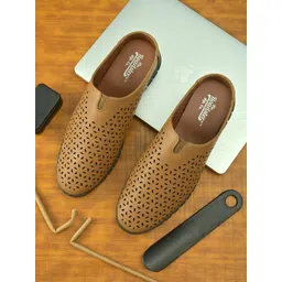 The Roadster Lifestyle Co Men Tan Comfort Sandals-picture-11