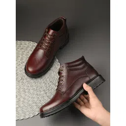 The Roadster Lifestyle Co Men Textured Leather Lace-Up Boots-picture-37