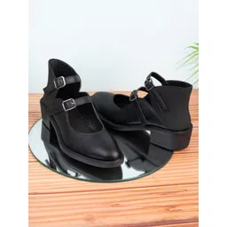 The Roadster Lifestyle Co Women Double Strap Clouser Sandals-picture-32