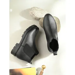 The Roadster Lifestyle Co Women Round Toe  Chealsea Boots-picture-19