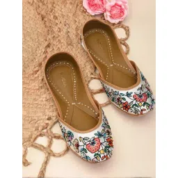 Rocia by Regal Women's Multicolor Ethnic Juttis-picture-36