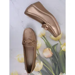 Ronnie Grey Women Printed PU Loafers-picture-22