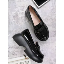 Ronnie Grey Women Textured PU Slip-On Sneakers-picture-31