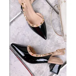 Ronnie Grey Women's Black Back Strap Sandals image 1