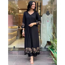 ROOTSOUL Women Ethnic Motifs Embroidered Regular Kurta with Trousers-picture-16