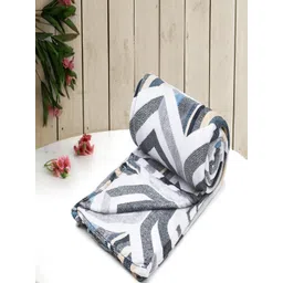 RRC White Geometric Printed AC Room 300 GSM Double Bed Dohar With 2 Pillow Covers-picture-11