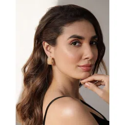 Rubans Voguish 18K Gold Plated Contemporary Half Hoop Earrings image 2