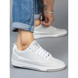 RUN SEVEN Men Round Toe Lightweight Sneakers image 3