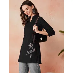 Ruvii Women Embroidered Flared Sleeves Thread Work Kurta-picture-19