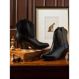 Saint G Women's Giulia Black Booties-picture-26