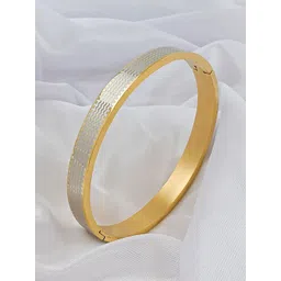 Saizen Men Handcrafted Gold-Plated Kada Bracelet-picture-31