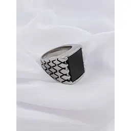 Saizen Silver-Plated Onyx Stone StuddedFingerRing-picture-12