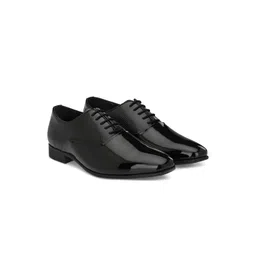 San Frissco Men Black Solid Leather Formal Oxfords image 3