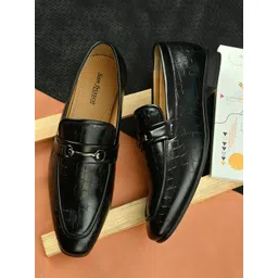 San Frissco Men Textured Leather Formal Horsebit Loafers-image-19