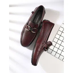 San Frissco Men Textured Lightweight Memory Foam Buckle Detail Leather Loafers-picture-37