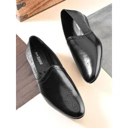 San Frissco Men Textured PU Loafers image 1