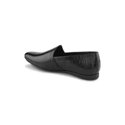San Frissco Men Textured PU Loafers image 4