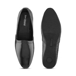 San Frissco Men Textured PU Loafers image 3