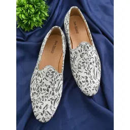 San Frissco Men's Beige Casual Juttis-picture-25