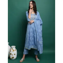 Sangria Bandahni Printed Pure Cotton Kurta With Trousers & Duppatta-picture-21