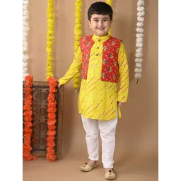 Sangria Boys Leheriya Printed Mandarin Collar Pure Cotton Kurta with Trouser & Jacket-picture-13