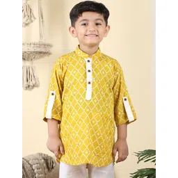 Sangria  Boys Yellow & White Geometric Printed Mandarin Collar Straight Cotton Kurta-picture-12