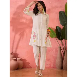 Sangria Embroidered Shirt Collar Roman Silk Tunic With Trouser-picture-23