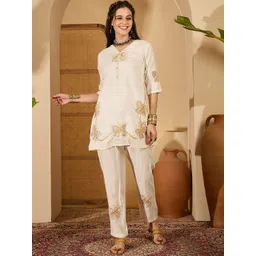 Sangria Embroidered V-Neck Tunic & Trousers Co-Ord Set-picture-34