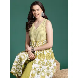 Sangria Ethnic Motifs Printed Regular Pure Cotton Kurta with Trousers-picture-25